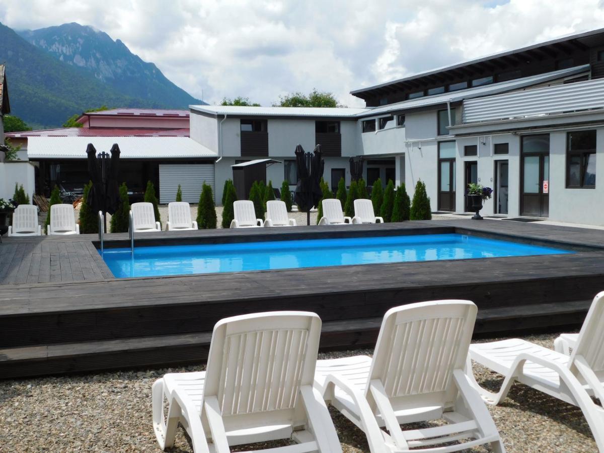 Mountain Vista Suites Zarnesti Exterior photo